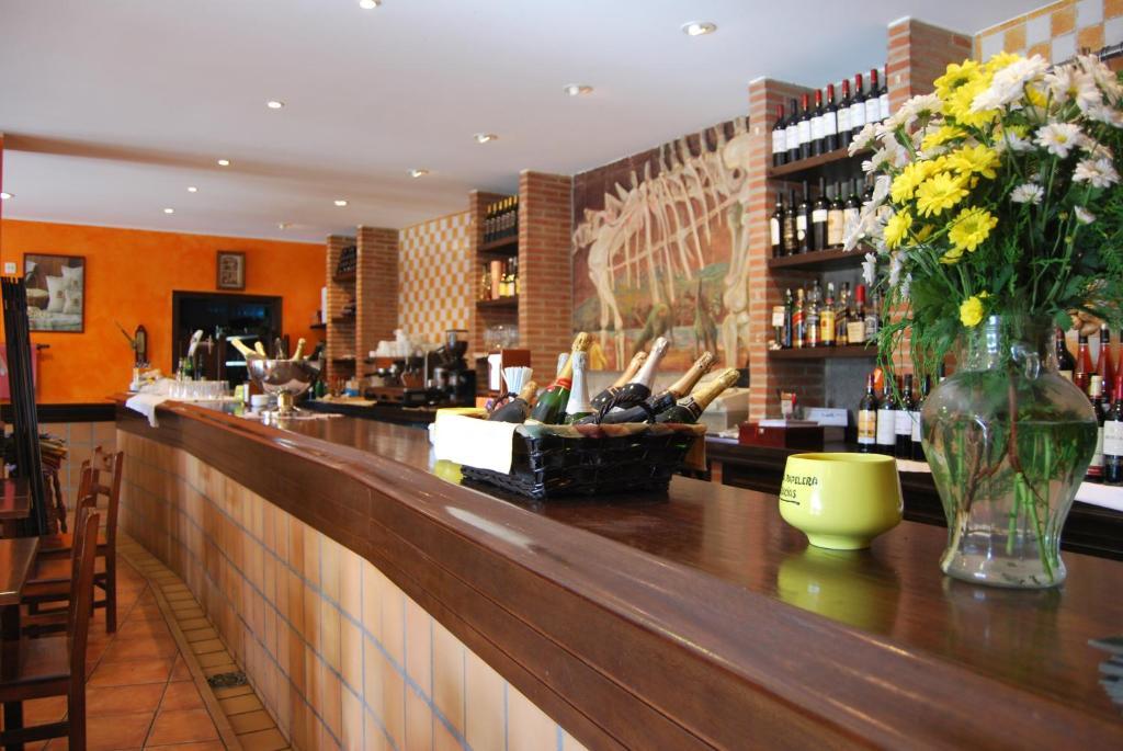 Hotel Entrevines Колунга Екстериор снимка